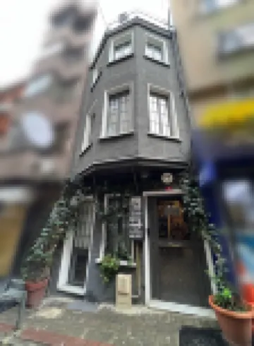 อาดรอนิกิ