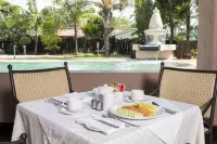 The Royal Villas Swaziland - breakfast