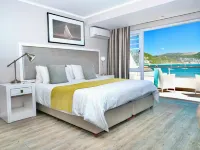 Simon's Town Quayside Hotel Hotels near Long Beach
