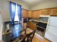 Charming 2 Bedrooms apt One step to NYC Hotels in West New York