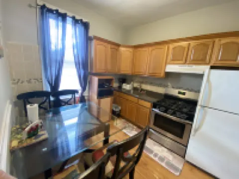 Charming 2 Bedrooms apt One step to NYC