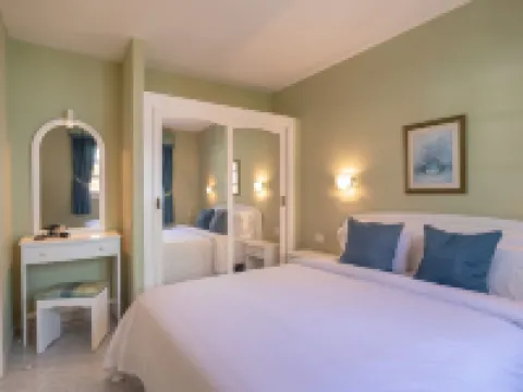 Club Vista Serena Hotels in Comarca Sur