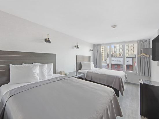 Tremont Hotel