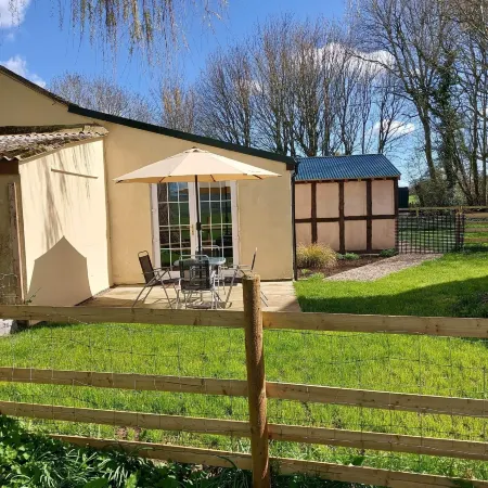 1 Bed Lodge-Sleeps 4-Pet Friendly-Free Parking