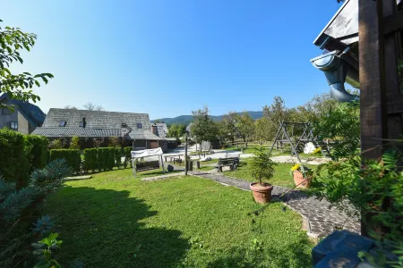 Lakeside Hotel Plitvice Отели в г. Poljanak