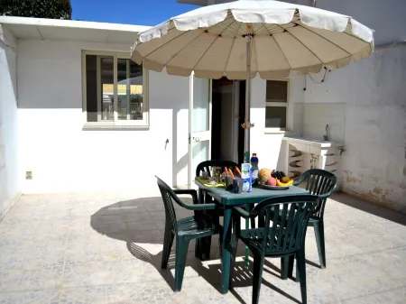 Taki Holiday Home on the First Floor with Two Bathrooms in San Foca