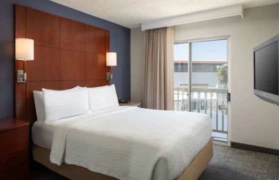 索內斯塔ES套房卡梅爾山-聖迭戈