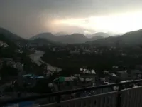 Shandar Guest House Hotels in Muzaffarabad