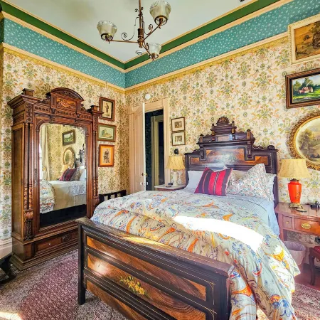 The JD Hyde Historic Inn