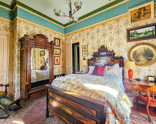 The JD Hyde Historic Inn Hotels in Visalia