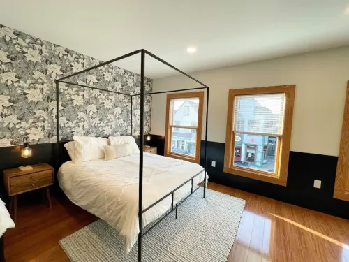Cottage Street Downtown New Apartment Hotels in Gouldsboro