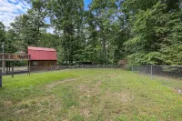 Andy Woods Lodge - 4 Bedrooms, 1,5 Baths, Sleeps 8 Home