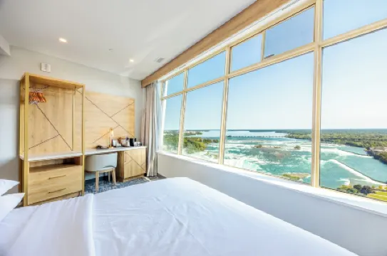 Tower Hotel at Fallsview