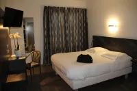 Le Tout VA Bien Hotels in Moissac