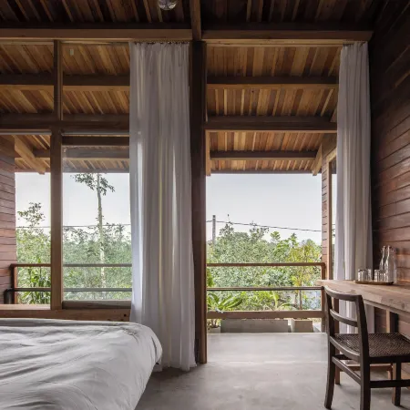 HACHI HOMESTAY & SPA