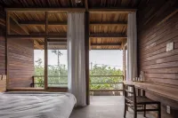 HACHI HOMESTAY & SPA Hotels in Huong Ho