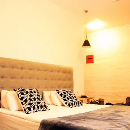 91 Loop Boutique Hostel Отели в г. Кейптаун