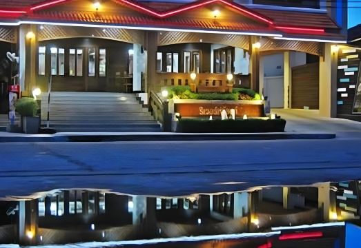 5. 리버프론트 호텔..