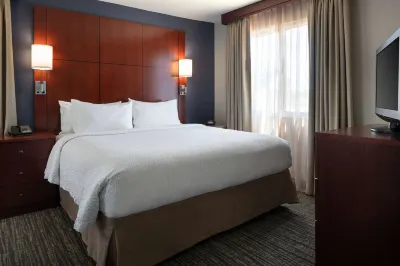 سونيستا إي إس سويتس تيمب Hotels near Our Lady of Guadalupe Catholic Church