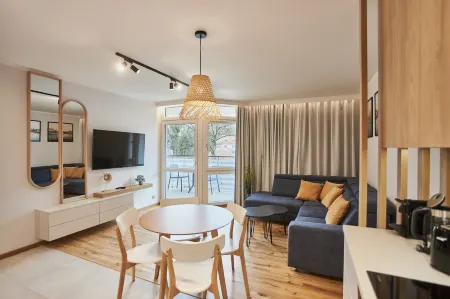 Apartamenty Świnoujście - Mistral Отели рядом с достопримечательностью «Свиноуйсьценский маяк»