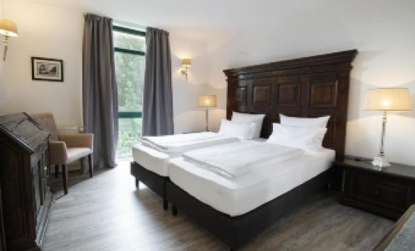 Höhen Hotel Viersen - Housity