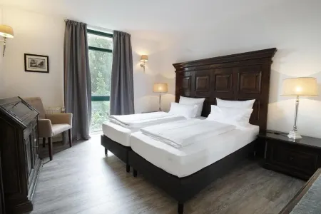 Höhen Hotel Viersen Отели в г. Неттеталь