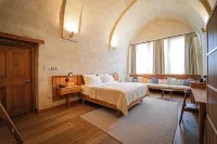 SEDİRLİ Konak Hotel