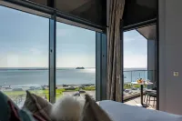 Shoreline Apartments - Ocean View