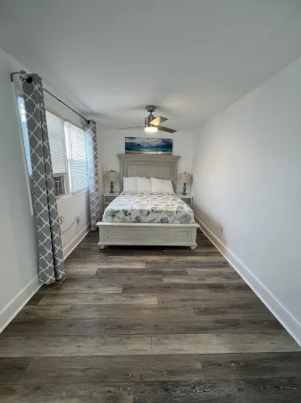 Crystal Sands Apartments