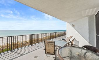 AquaVista by Book That Condo