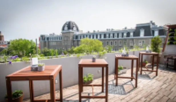 โฮสเทลออแบร์ดูแพล็ตโต