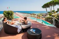 Hotel Gabriella - Beach