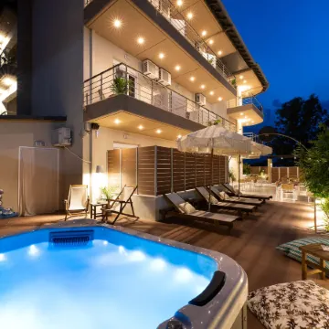 Elle Rooms & Suites