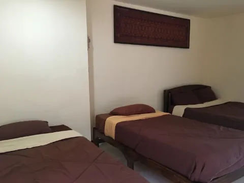 ห้องพักสำหรับสี่ท่านพร้อมระเบียง