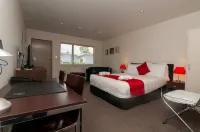 The Park Motel Hotels near Hawera Water Tower