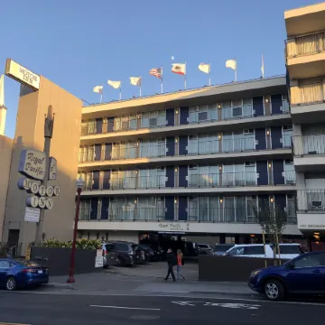 Royal Pacific Motor Inn Отели рядом с достопримечательностью «Башня Койт»