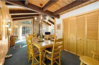 Camp Connell Cabin: Pet & Family-Friendly & Fully Stocked