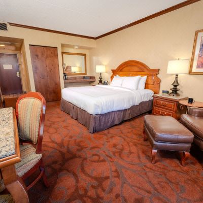 King Room Chateau on The Lake Resort Spa and Convention Center Promo Code