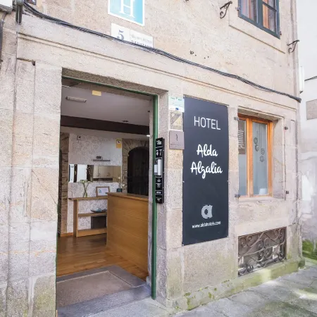 Hotel Alda Algalia Отели рядом с достопримечательностью «Praza da Quintana»