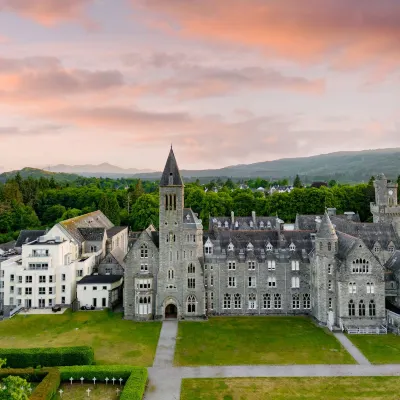 The Highland Club Hotel berhampiran The Clansman Centre