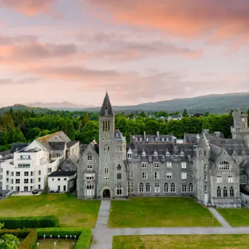 The Highland Club Отели рядом с достопримечательностью «The Clansman Centre»