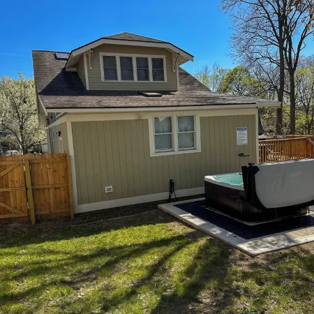 Historic Craftsman, just 8 minutes from downtown Kalamazoo.