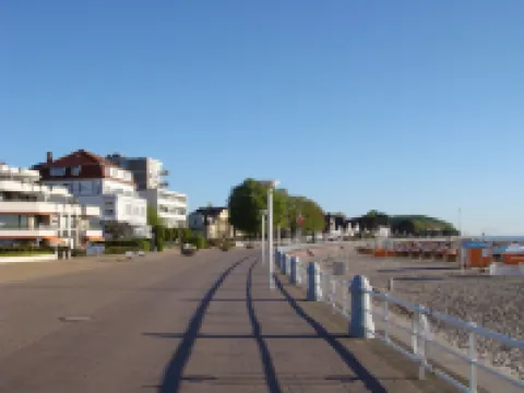 Apartment Seaside, Sea View, Parking Space, Wlan, Elevator, 2 Balconies, Family-Friendly