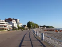 Sea view, WLAN, elevator, 2 balconies, shutters, awning, family friendly