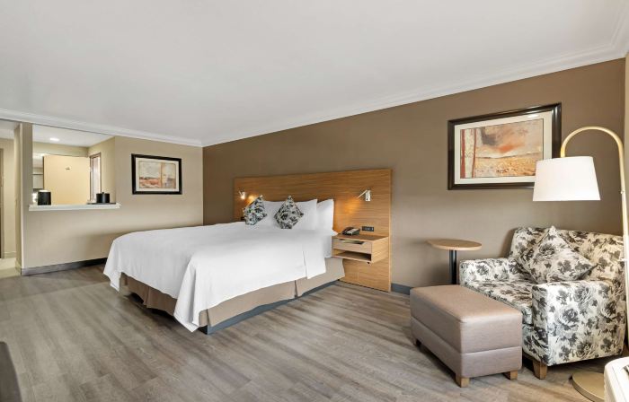 Best Western Plus Newport Mesa Inn