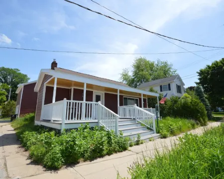 Boyne Bungalow Hotels in Boyne City