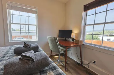 Cozy 1 Bedroom Apt - 3mins to Old City & Downtown Hotels in Knox County