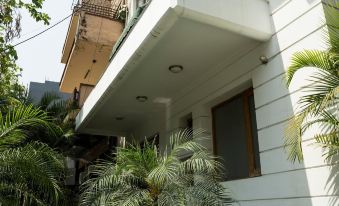 Ahuja Residency Cyber City I