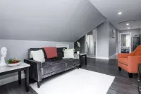 Cozy Micro Suite - Full Kitchen, Wifi, Air Conditioning