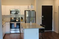 Hot Tub and Fitness Center Access - Bright Spacious Haven